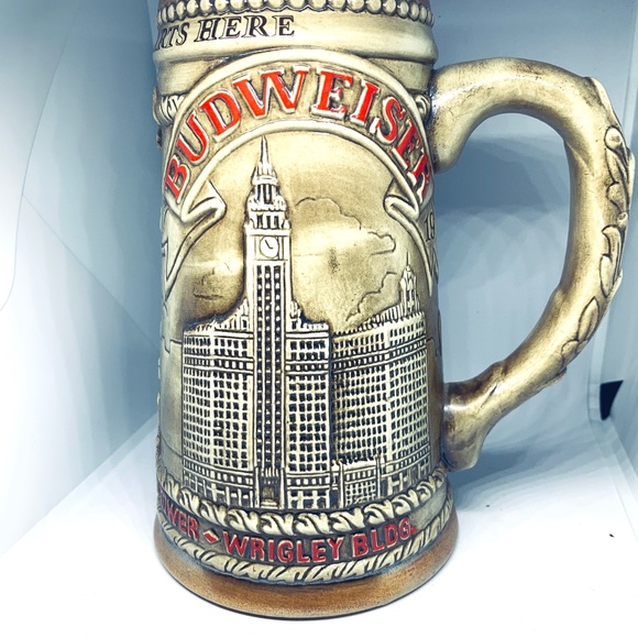 BUDWEISER 1981 VINTAGE CHICAGO COLLECTOR'S BEER STEIN - Picture 7 of 11